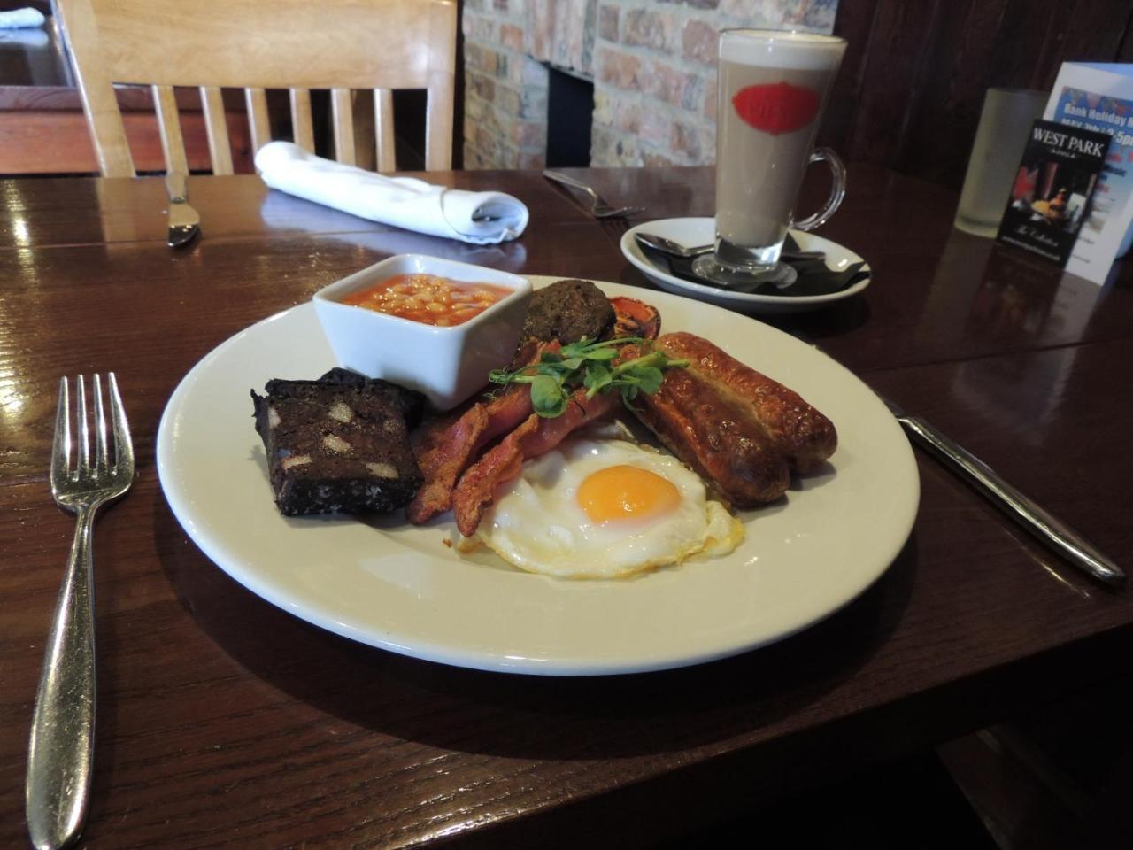 Hotel The Angel At Topcliffe